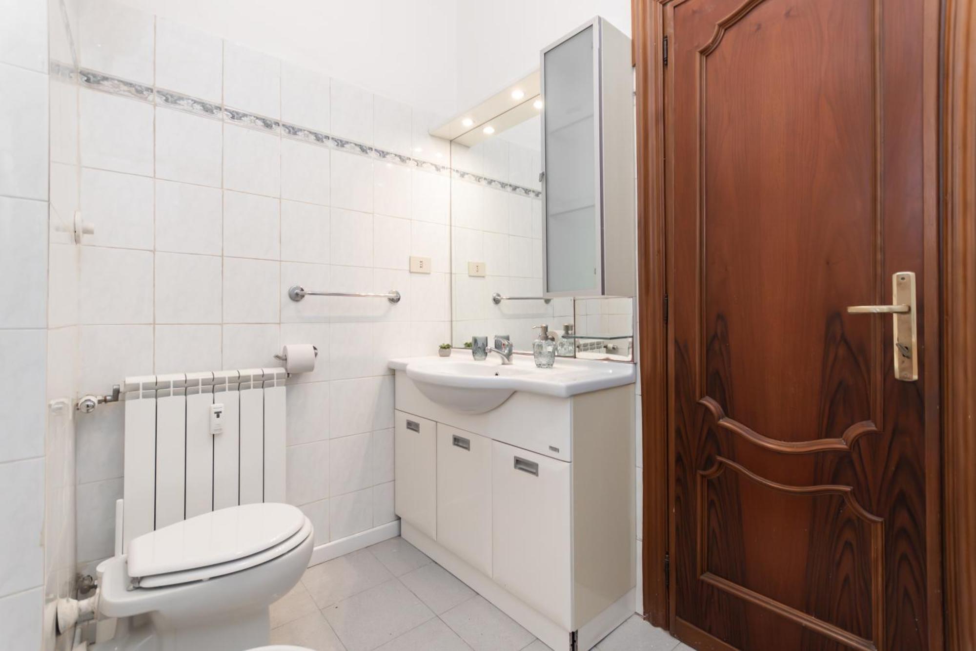 9Min Centro E Stazione Ferroviaria Apartment Genoa Bagian luar foto